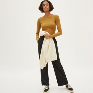 Everlane Pima Micro-Rib Long Sleeve Crew in Golden Brown, Size S